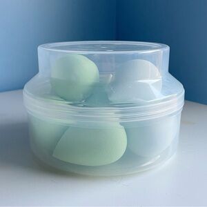 Pack of 9 beauty blenders (sold all together, not individually)